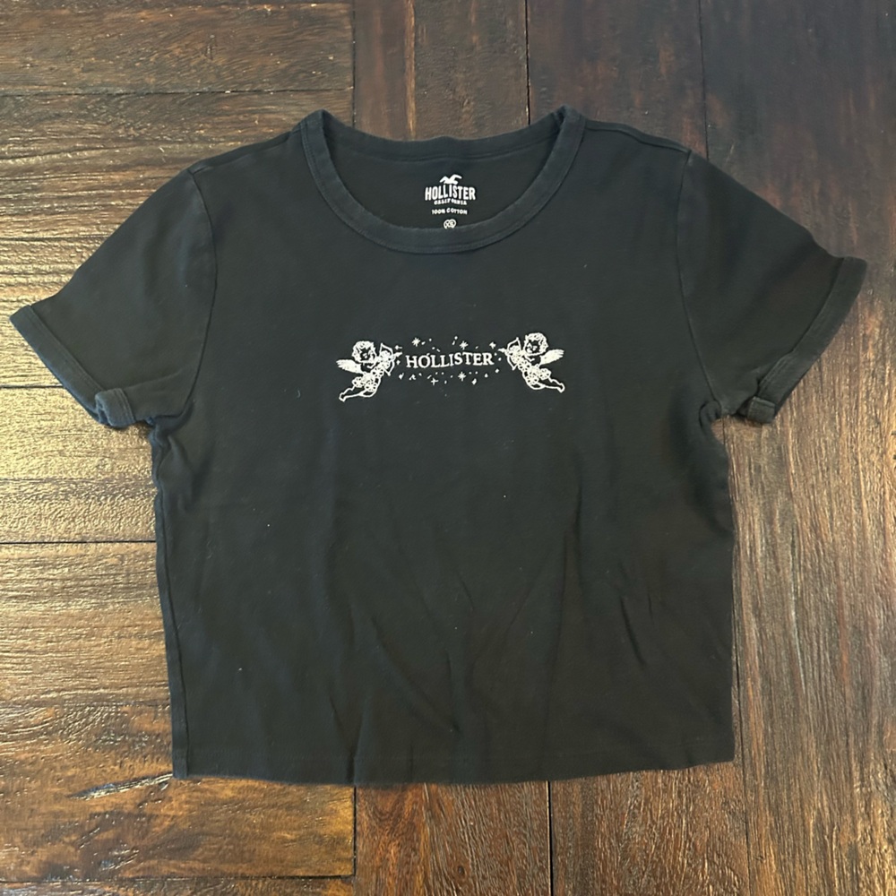 Hollister Y2K Graphic Black Cropped Baby Tee